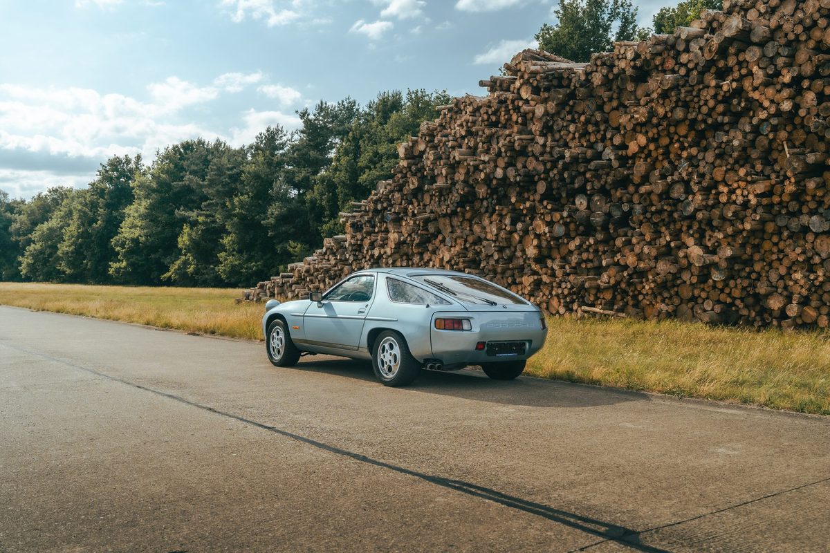Porsche 928 — foto 9 van 33