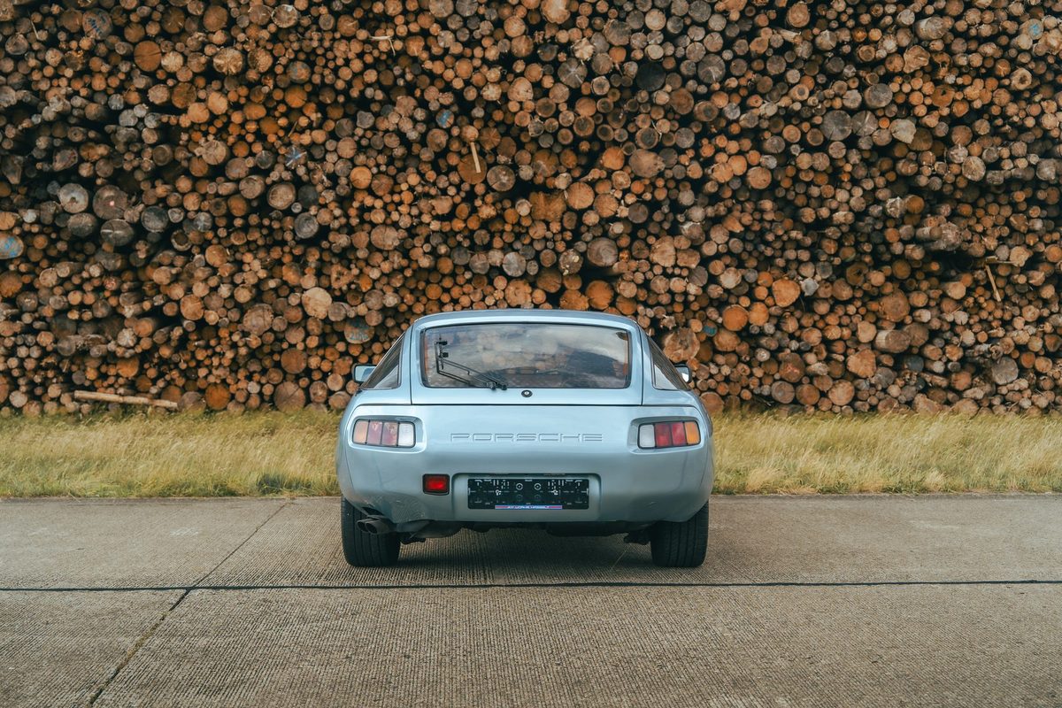 Porsche 928 — foto 11 van 33