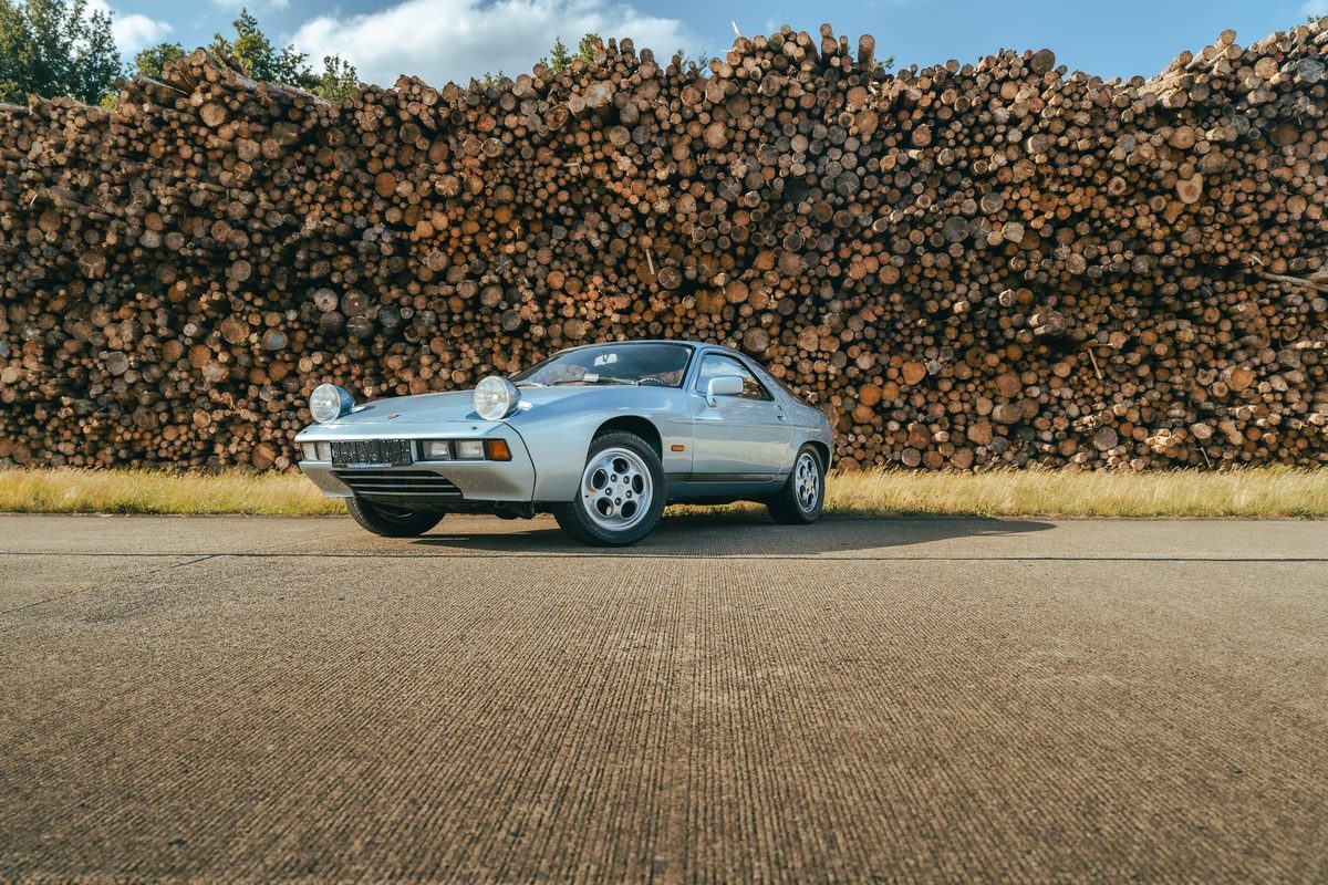 Porsche 928 — foto 16 van 33