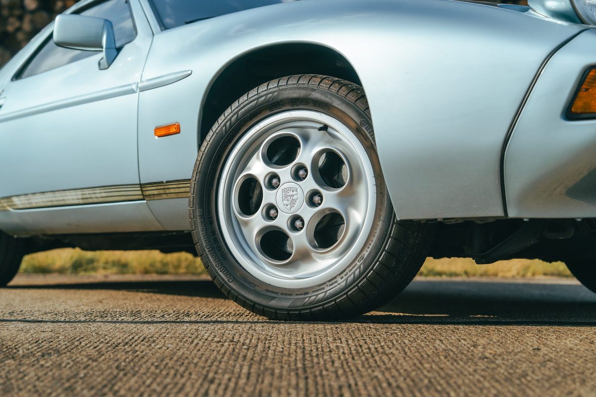 Porsche 928 — foto 19 van 33