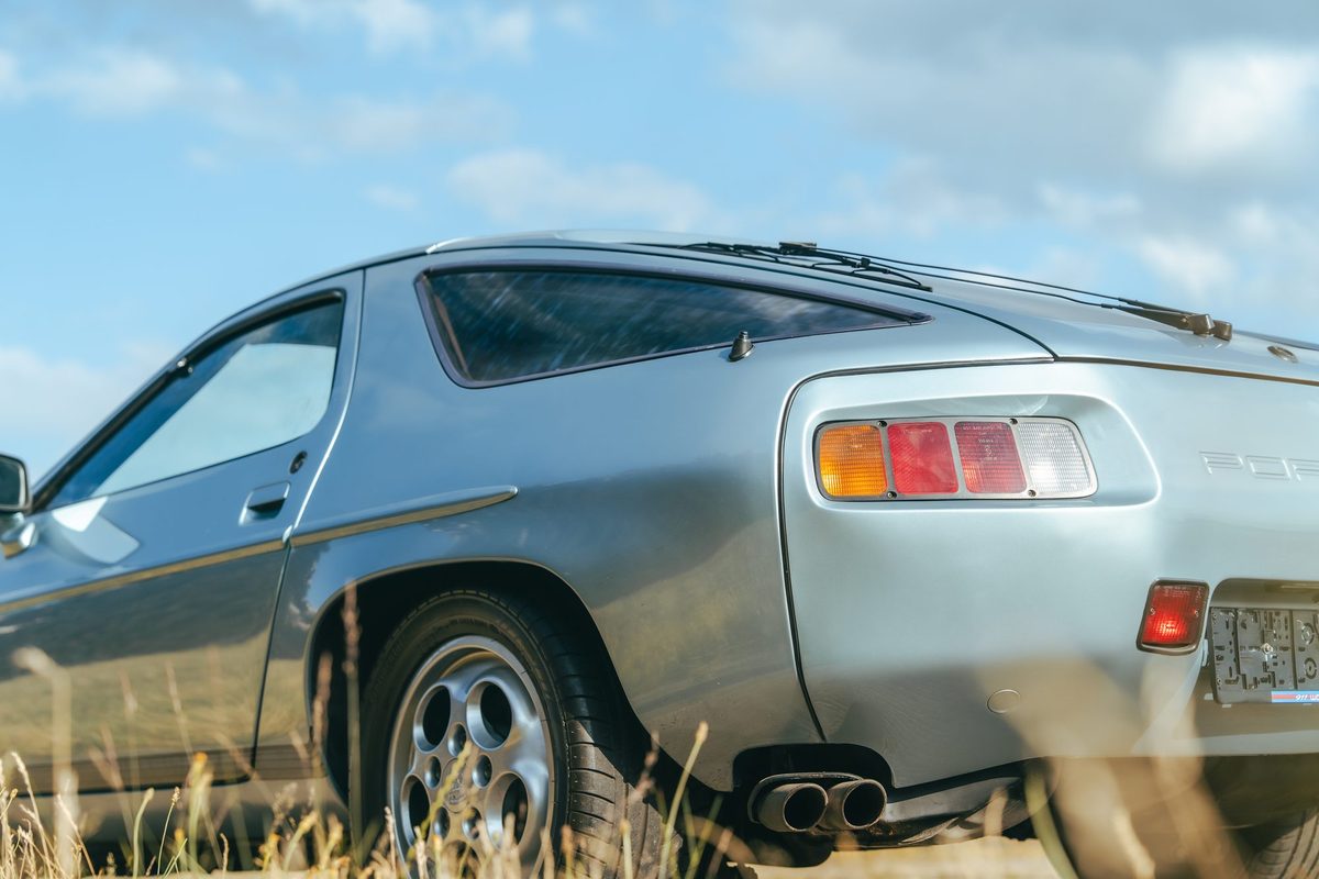 Porsche 928 — foto 29 van 33