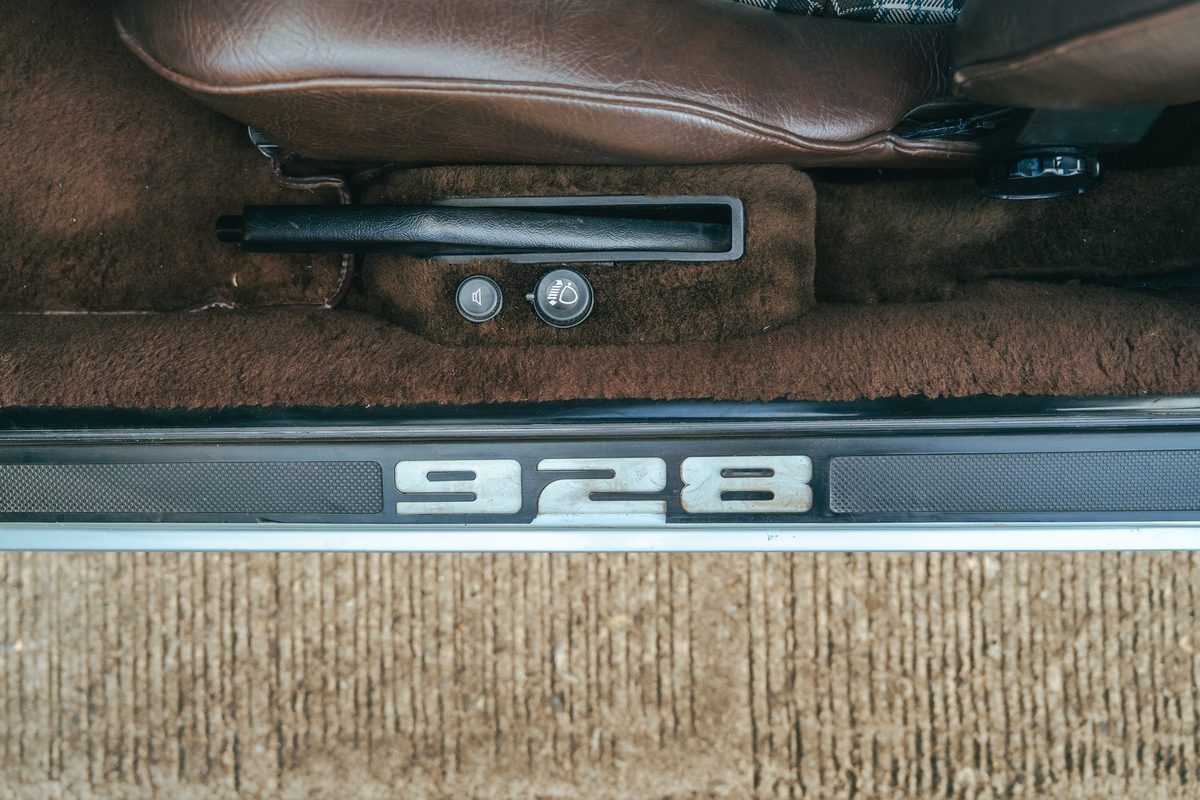 Porsche 928 — foto 30 van 33