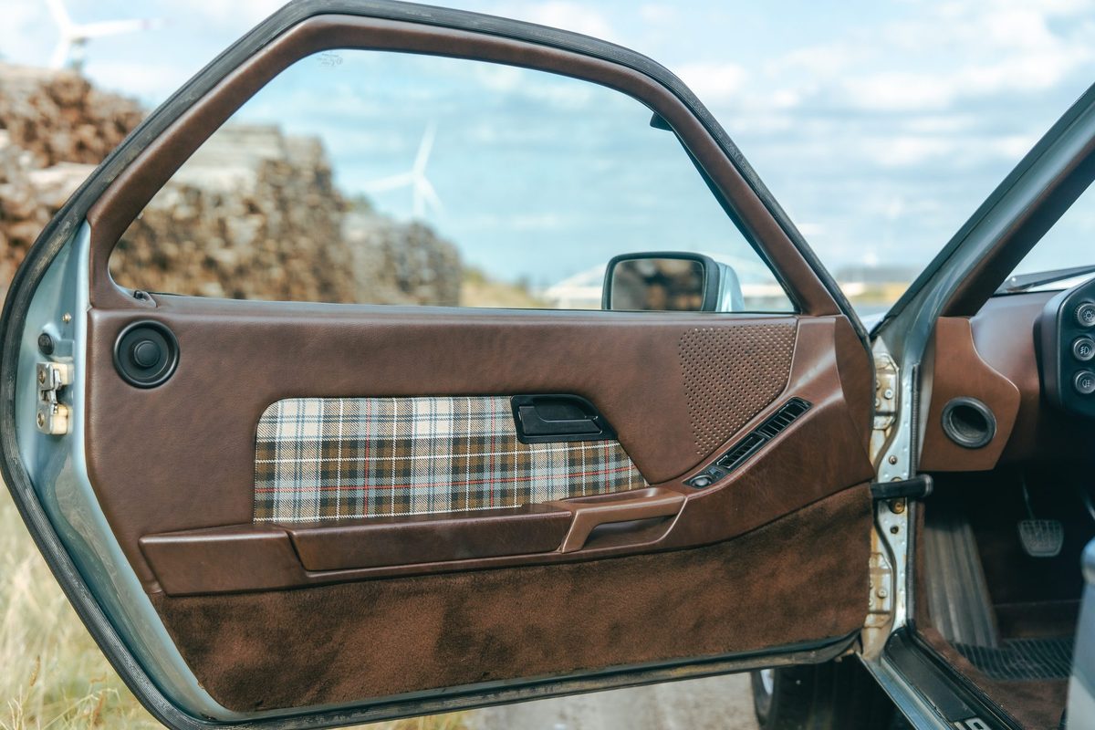 Porsche 928 — foto 32 van 33