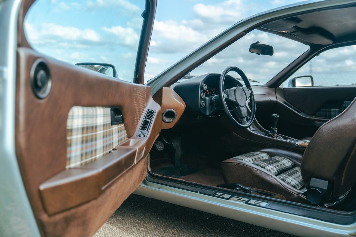 Porsche 928 — foto 33 van 33
