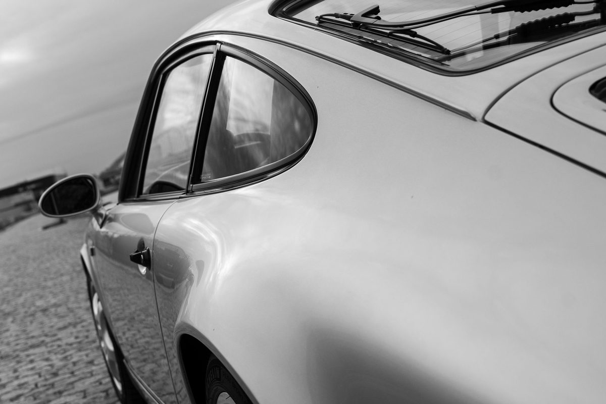Porsche 964 Carrera 2 — foto 18 van 31
