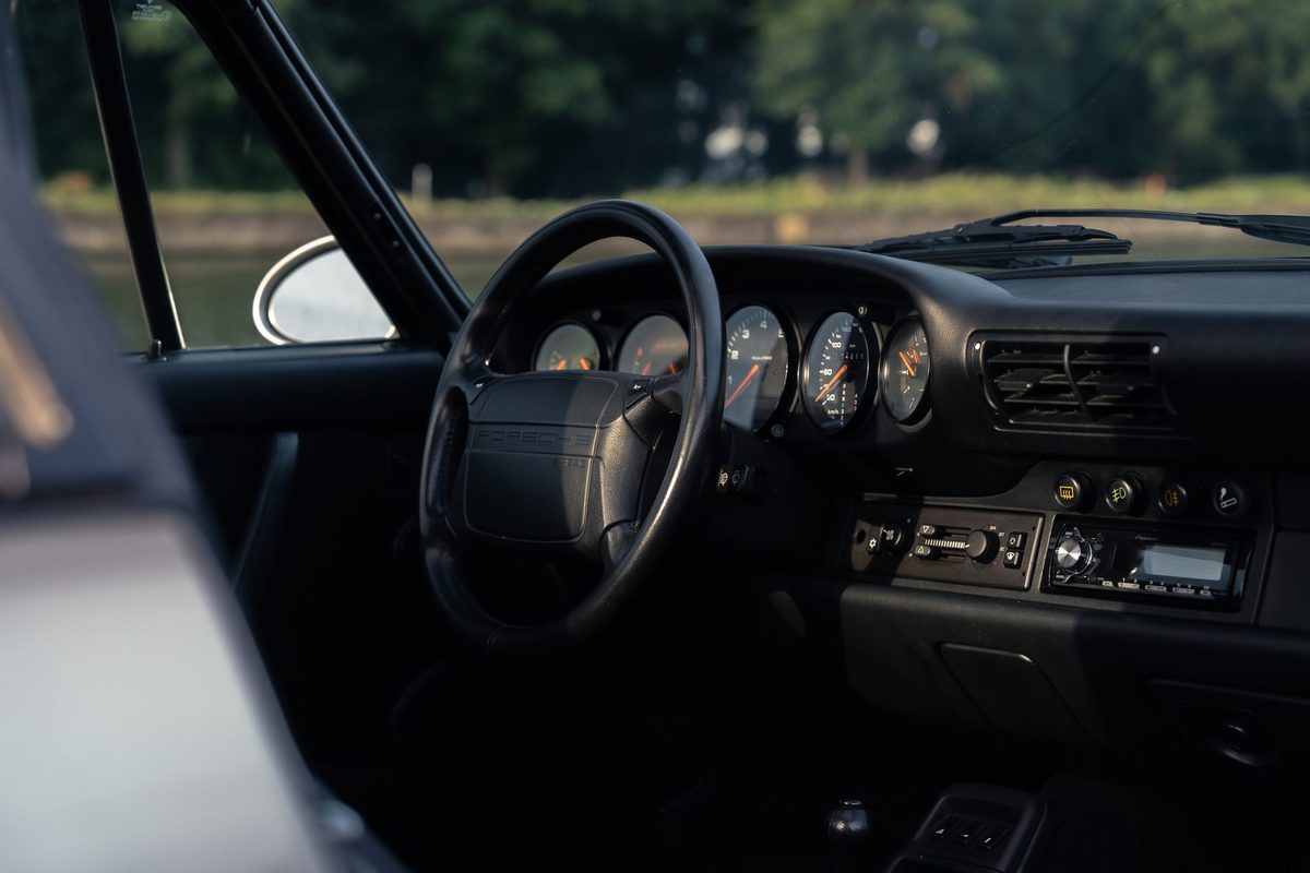 Porsche 964 Carrera 2 — foto 28 van 31